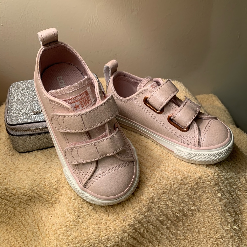 Shoes - Picture 2 of 5